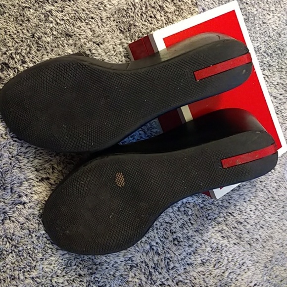 Authentic Prada Calzature Donna  leather shoes - Picture 3 of 8